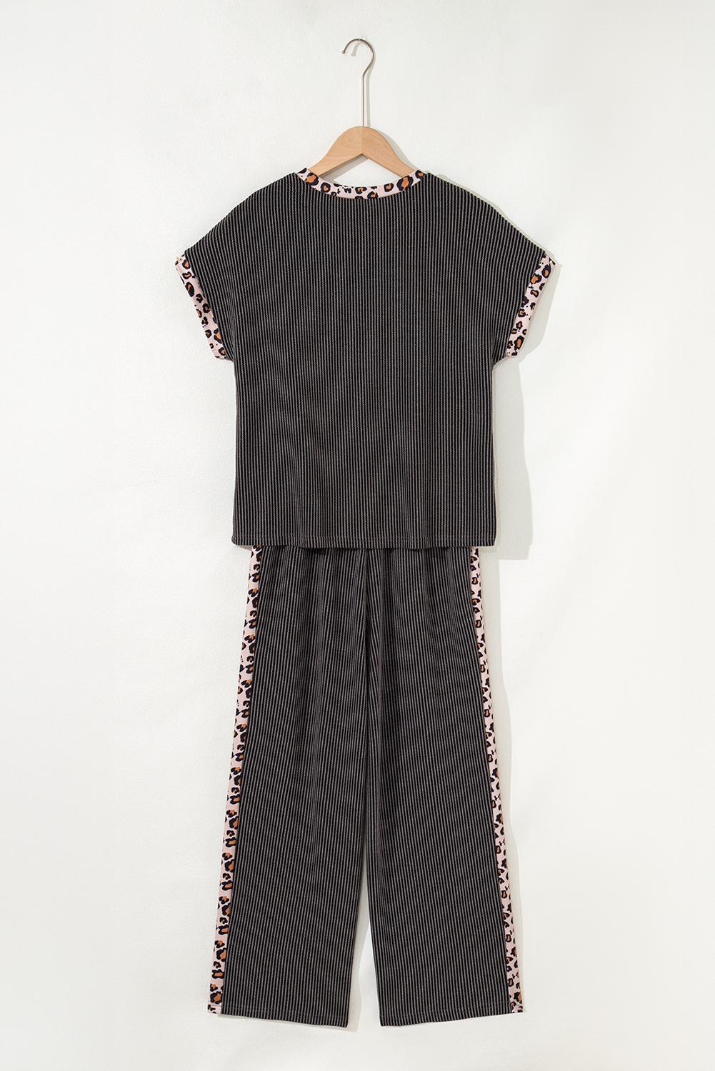 Carbon Grey Leopard Patchwork Edge Twisted Rib T Shirt and Cropped Pants Set - Image 5