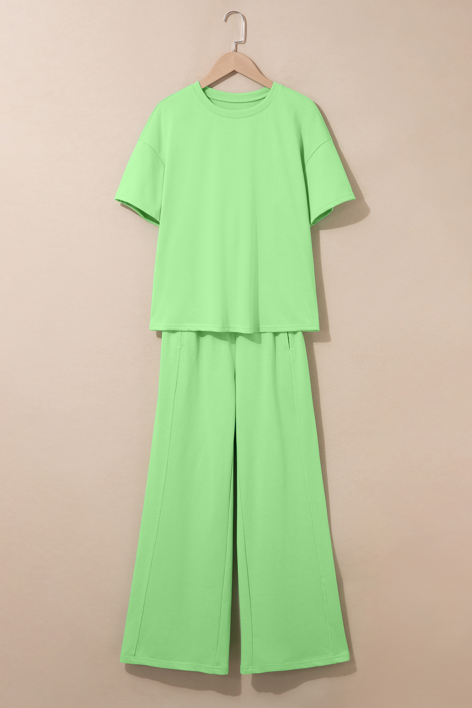 Green Solid Cover Oversize Tee Pocketed Casual Pants 2pcs Outfit - Image 2